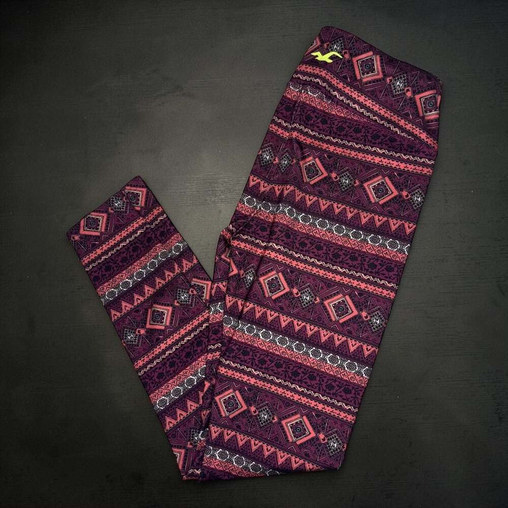 Hollister High-Rise Gilly Hicks Aztec Leggings Size Small